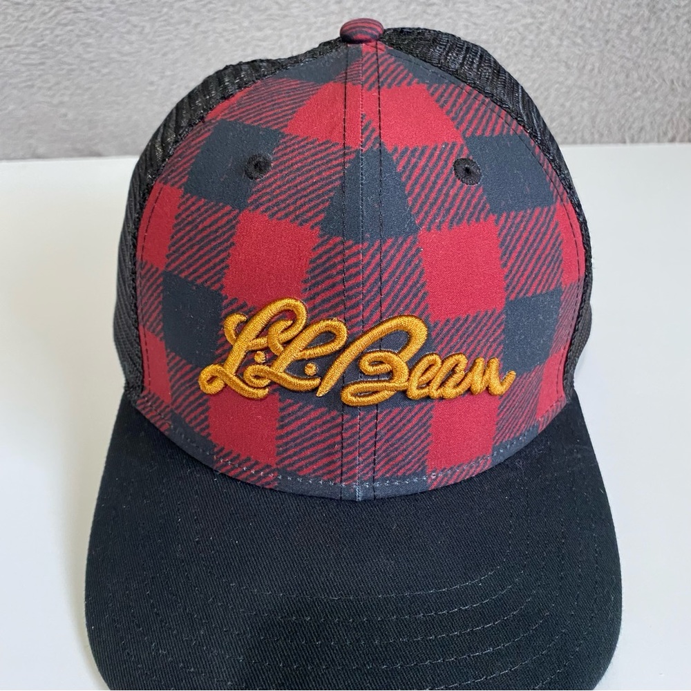 L.L.Bean Men’s Trucker Hat Logo Mountain Red Buffalo Plaid One Size